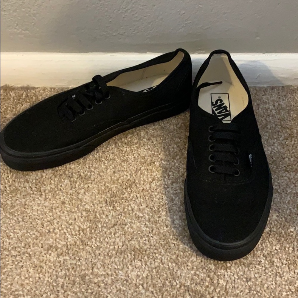 All black Vans